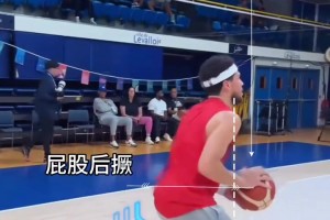 阿森纳vs布莱顿在线直播免费观看_阿森纳vs布莱顿免费观看直播_阿森纳vs布莱顿全场回放投篮发力不流畅的兄弟们看过来！慢动作解析布克投篮发力过程