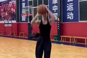 巴黎圣日耳曼vs里尔直播回放_巴黎圣日耳曼vs里尔高清回放_巴黎圣日耳曼vs里尔免费观看直播美女这一套连贯操作下来，我估计有八成的吧友防不住她